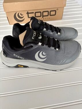 Topo Athletic MT-5 Trail Runner Women’s 9.5